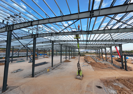 Montovan&yacute; bytov&yacute; dům Offie Building s ocelovou konstrukc&iacute;